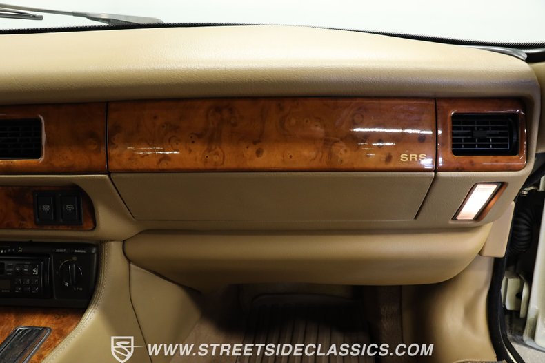 Jaguar-Xjs-1995-Glacier-White-Coffee-6
