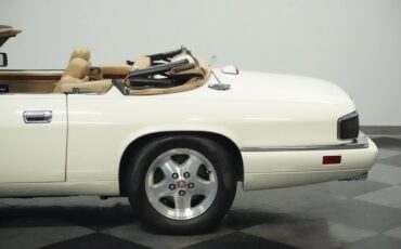 Jaguar-Xjs-1995-Glacier-White-Coffee-7