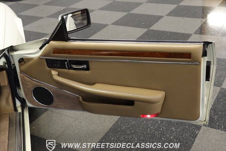 Jaguar-Xjs-1995-Glacier-White-Coffee-7