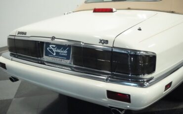 Jaguar-Xjs-1995-Glacier-White-Coffee-8