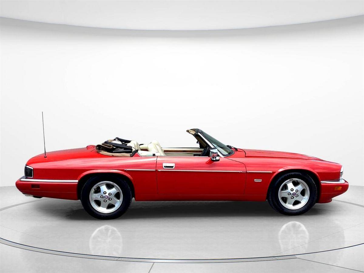 Jaguar-Xjs-1995-red-1