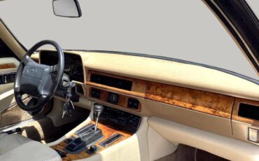 Jaguar-Xjs-1995-red-13