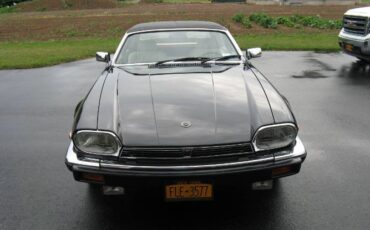 Jaguar-Xjsc-1987-Black-1