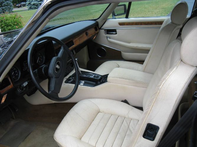 Jaguar-Xjsc-1987-Black-8