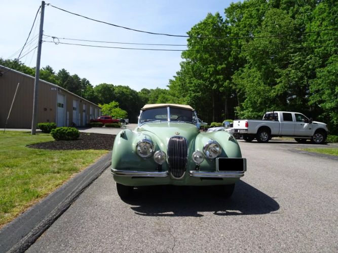 Jaguar-Xk120-1953-Pastel-Green-Suede-Green-4
