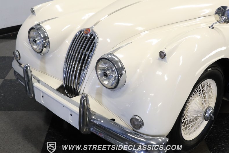 Jaguar-Xk140-1956-White-Blue-19