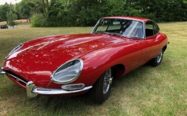Jaguar-Xke-1962-Red-Black-10
