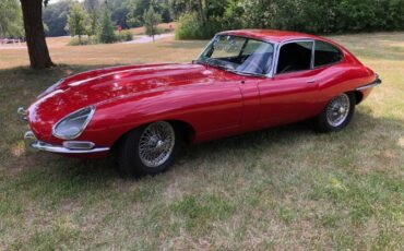 Jaguar-Xke-1962-Red-Black-11