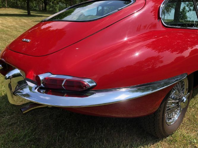 Jaguar-Xke-1962-Red-Black-17