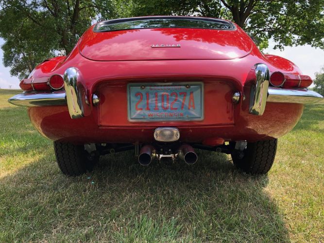 Jaguar-Xke-1962-Red-Black-19