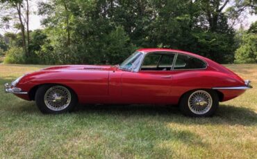 Jaguar-Xke-1962-Red-Black-2