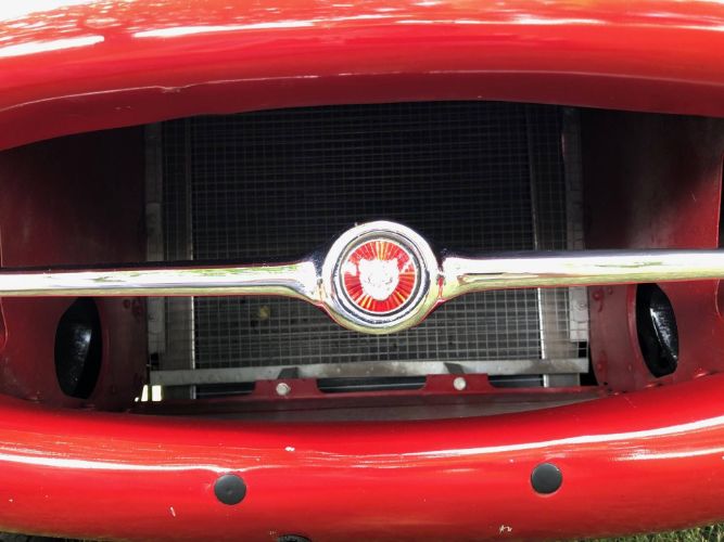 Jaguar-Xke-1962-Red-Black-35