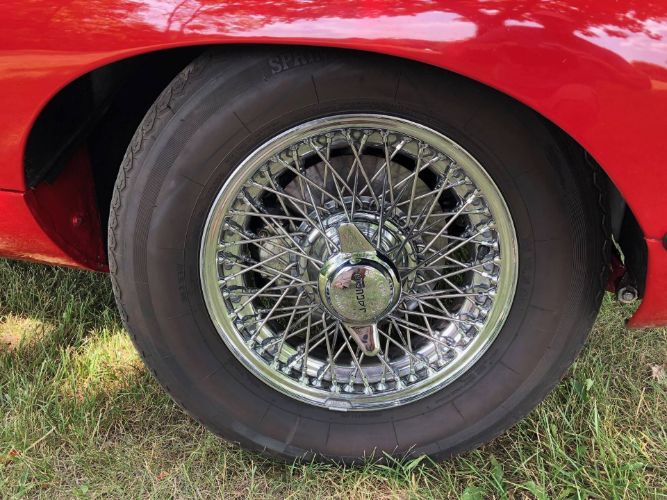 Jaguar-Xke-1962-Red-Black-37