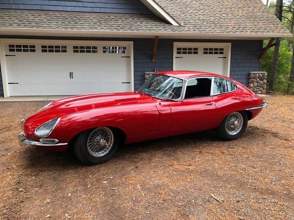 Jaguar-Xke-1962-Red-Black-5