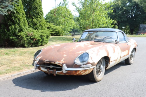 Jaguar-Xke-1962-White-Black-2
