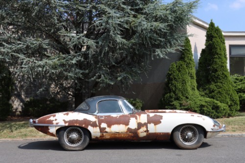 Jaguar-Xke-1962-White-Black-3