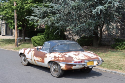 Jaguar-Xke-1962-White-Black-5