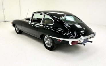 Jaguar-Xke-1969-Black-Cinnamon-1