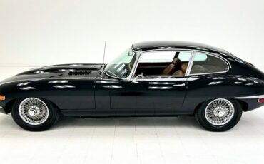 Jaguar-Xke-1969-Black-Cinnamon