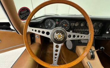 Jaguar-Xke-1969-Black-Cinnamon-39
