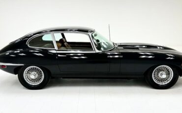 Jaguar-Xke-1969-Black-Cinnamon-4