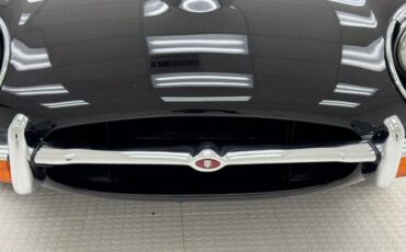 Jaguar-Xke-1969-Black-Cinnamon-7