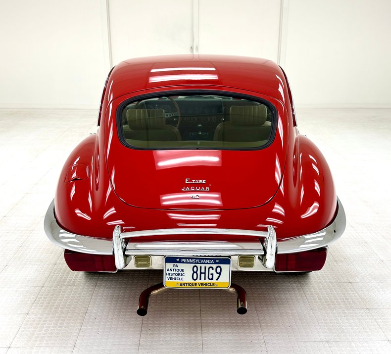 Jaguar-Xke-1969-Carmen-Red-Tan-2