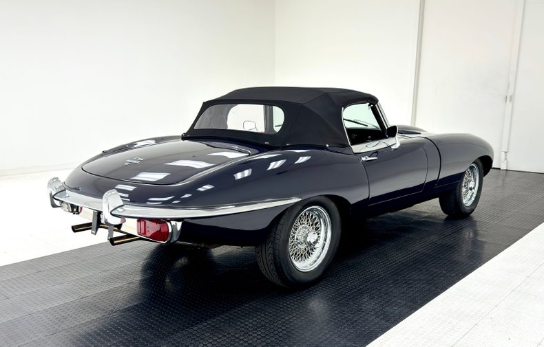Jaguar-Xke-1969-Indigo-Blue-Red-7