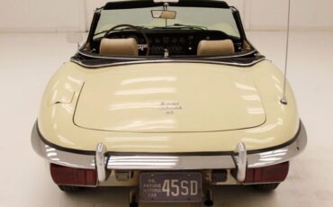 Jaguar-Xke-1969-Pale-Primrose-Tan-12