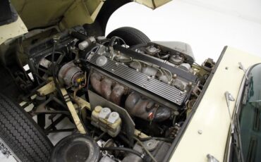 Jaguar-Xke-1969-Pale-Primrose-Tan-16