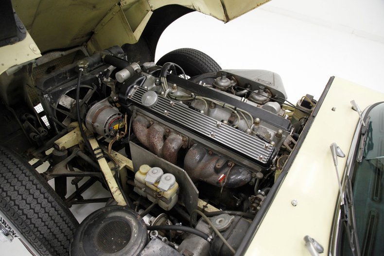 Jaguar-Xke-1969-Pale-Primrose-Tan-16