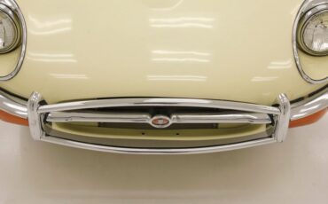Jaguar-Xke-1969-Pale-Primrose-Tan-19