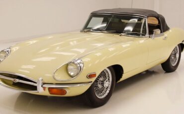 Jaguar-Xke-1969-Pale-Primrose-Tan-21