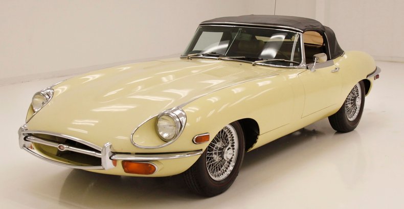 Jaguar-Xke-1969-Pale-Primrose-Tan-21
