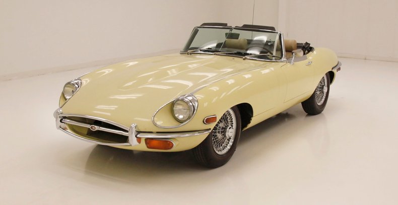Jaguar-Xke-1969-Pale-Primrose-Tan-26