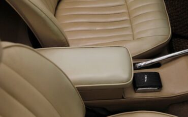 Jaguar-Xke-1969-Pale-Primrose-Tan-35