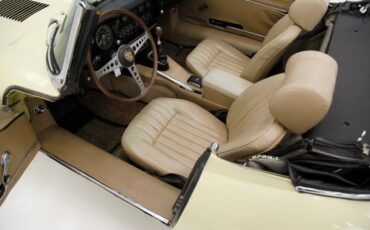 Jaguar-Xke-1969-Pale-Primrose-Tan-49