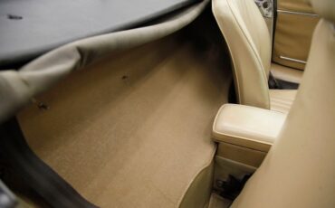 Jaguar-Xke-1969-Pale-Primrose-Tan-8