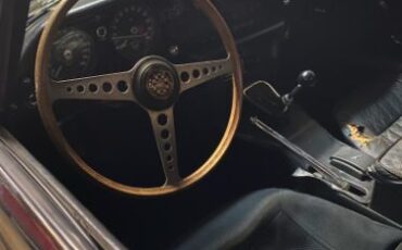 Jaguar-Xke-1969-Sable-Black-14
