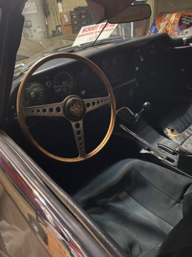 Jaguar-Xke-1969-Sable-Black-14