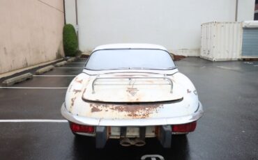 Jaguar-Xke-1974-White-Tan-4
