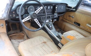 Jaguar-Xke-1974-White-Tan-6