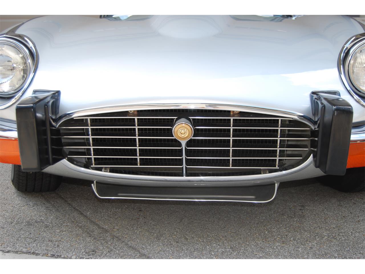 Jaguar-Xke-iii-1974-Silver-Black-1