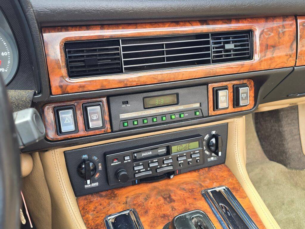 Jaguar-xj-series-xjs-1990-green-22