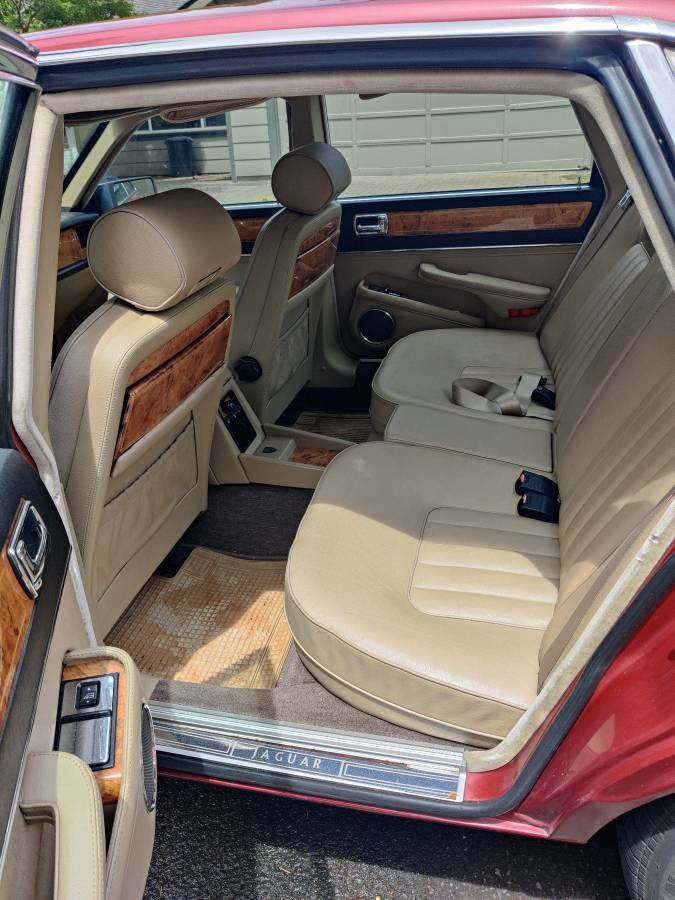 Jaguar-xj6-vanden-plas-1989-red-5