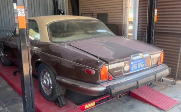 Jaguar-xj6c-1977-4