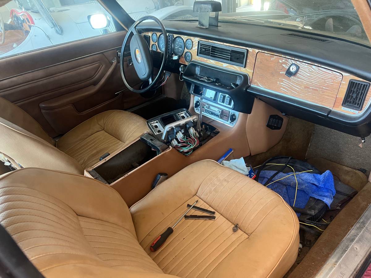 Jaguar-xj6c-1977-5