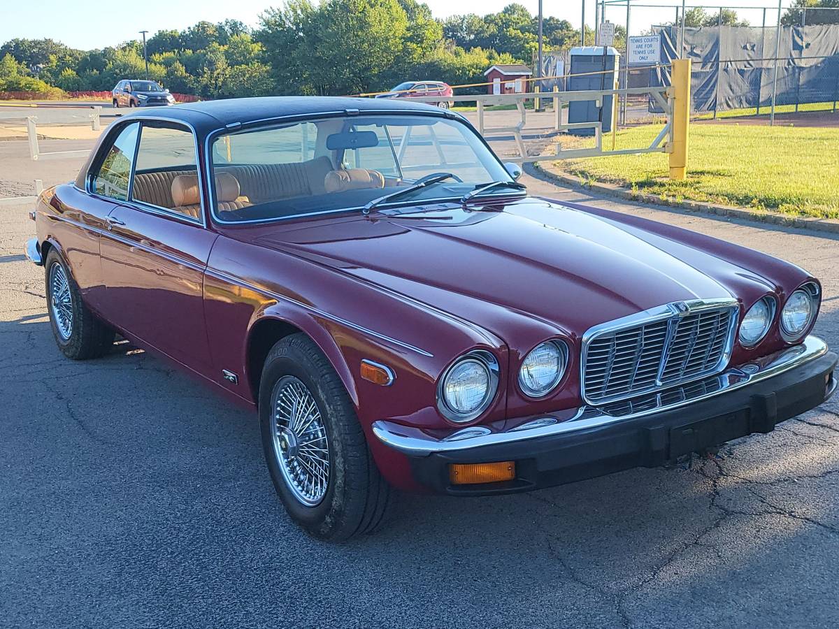 Jaguar-xj6c-1977-red-9