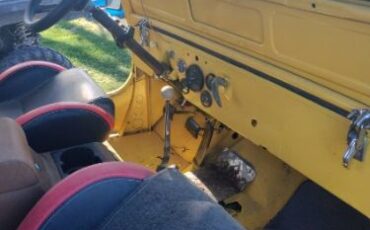 Jeep-1947-Yellow-Yellow-4