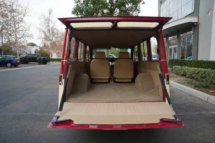 Jeep-1952-RedTan-16